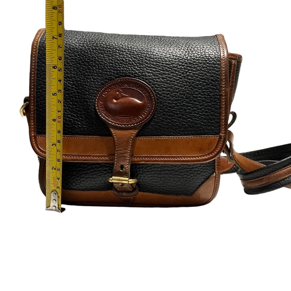 Dooney Bourke All Weather Shoulder Bag Leather Buckle Flap /Vintage!!! - Picture 15 of 16